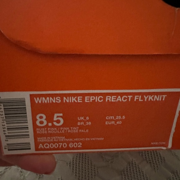 Nike Epic React Flyknits. Size 8.5 Rust Pink/Pink Tint. - Picture 2 of 3
